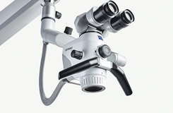 歯科用顕微鏡（マイクロスコープ）
